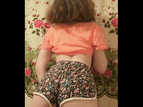 ❤️ セクシーな若いベイブがカメラでショーツを脱ぐ ☑  at us ja.mysexpics.ru ❌️