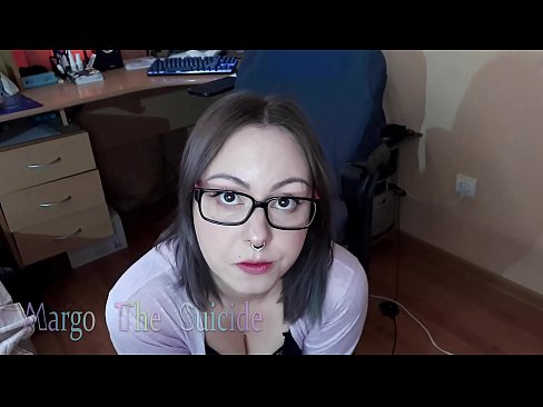 ❤️ 眼鏡をかけたセクシーな少女がカメラに向かってディルドを深くしゃぶる ☑  at us ja.mysexpics.ru ❌️
